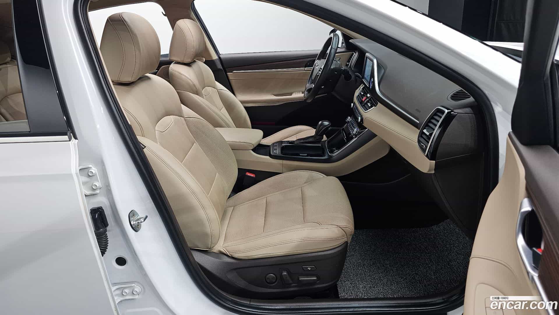 Grandeur Hyundai 2019.6-INNER-036