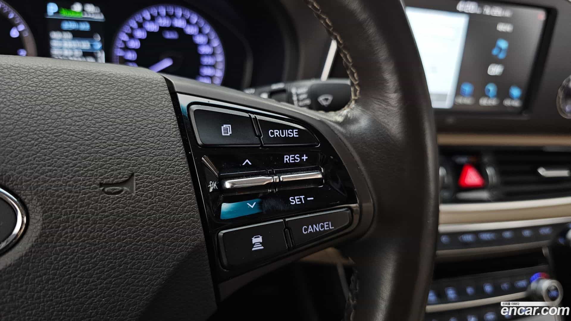 Grandeur Hyundai 2019.6-OPTION-042