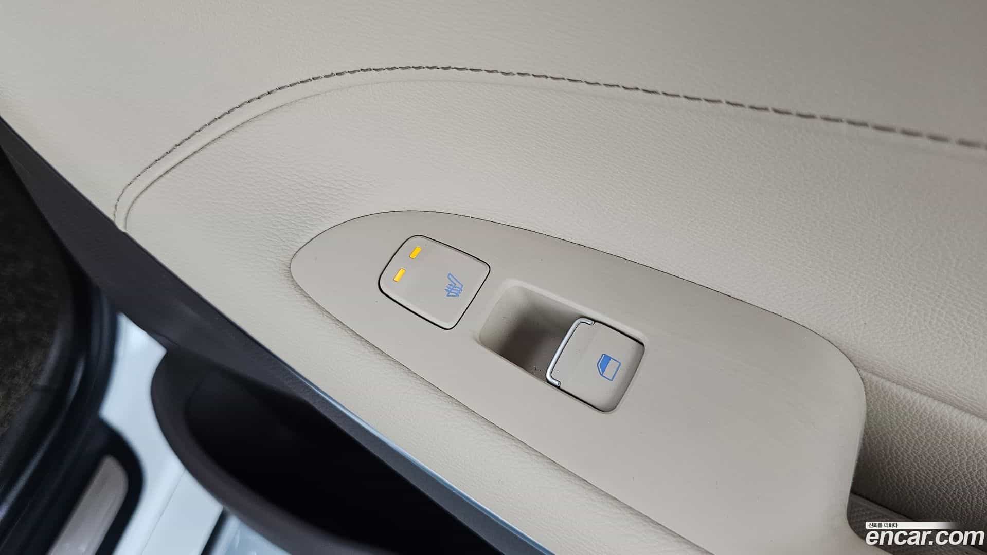 Grandeur Hyundai 2019.6-OPTION-047