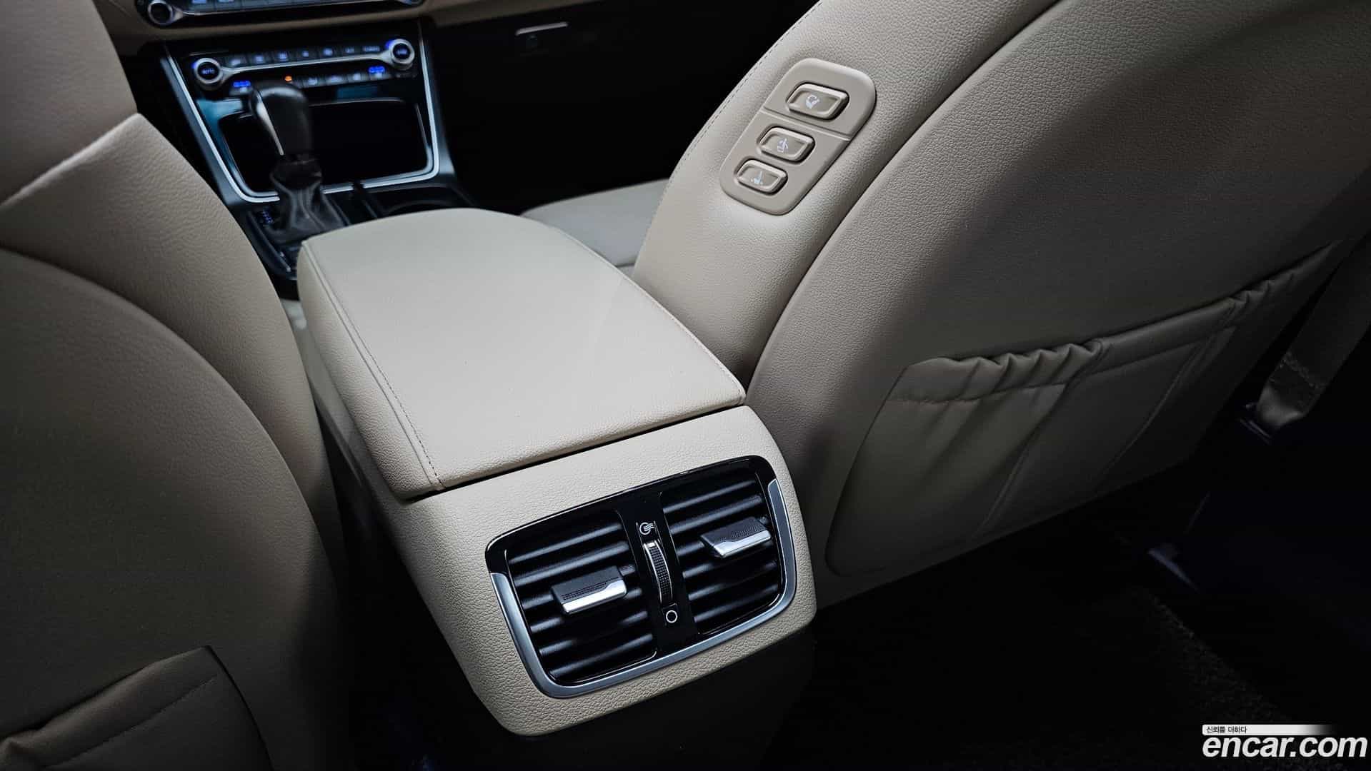 Grandeur Hyundai 2019.6-OPTION-048