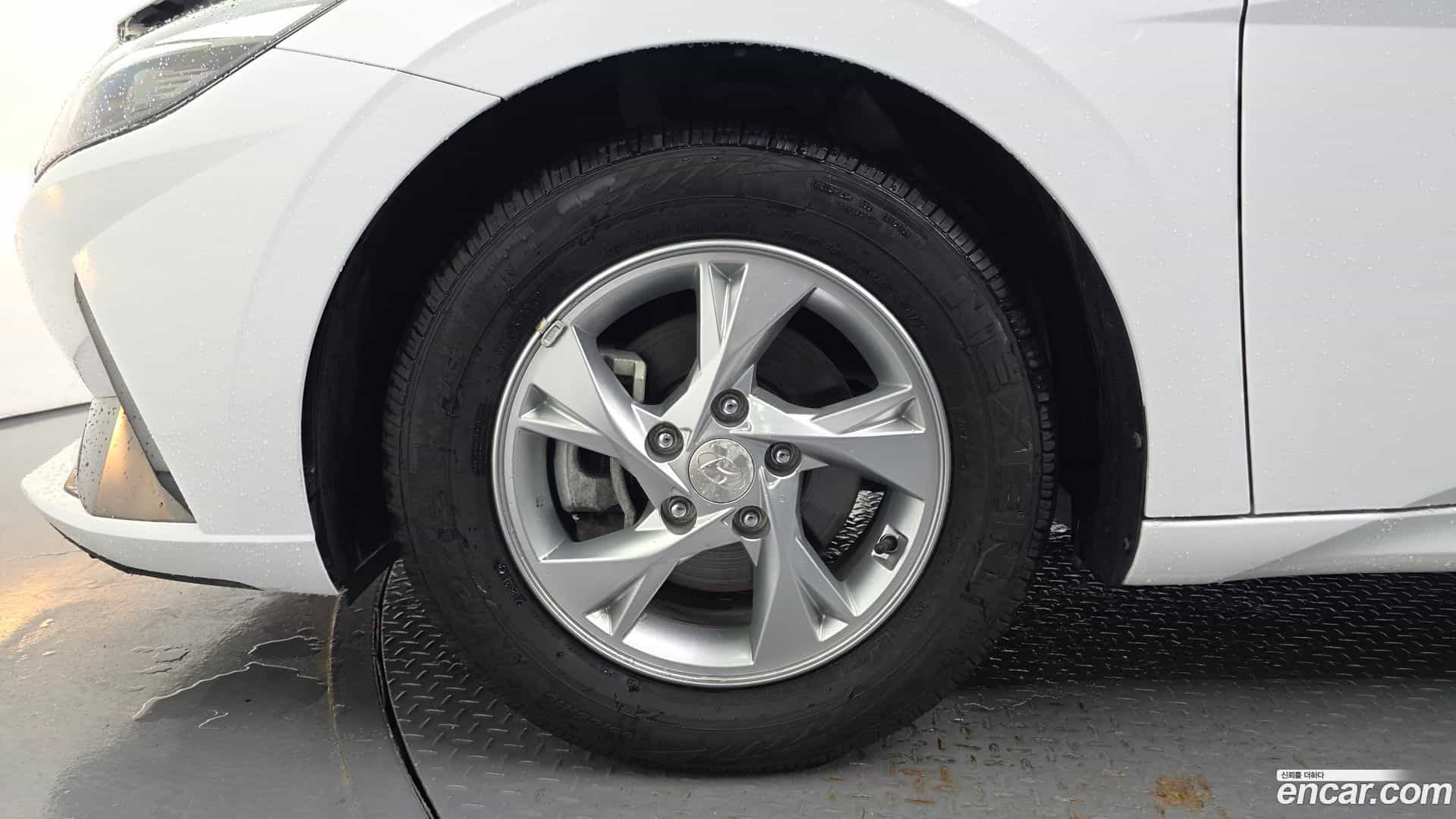AVANTE Hyundai 2022.1-OUTER-005