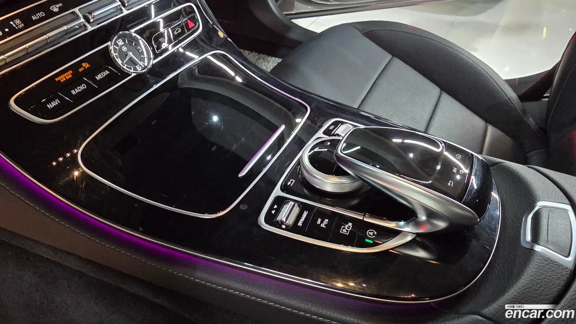 E-Class Mercedes-Benz 2020.6-OPTION-016