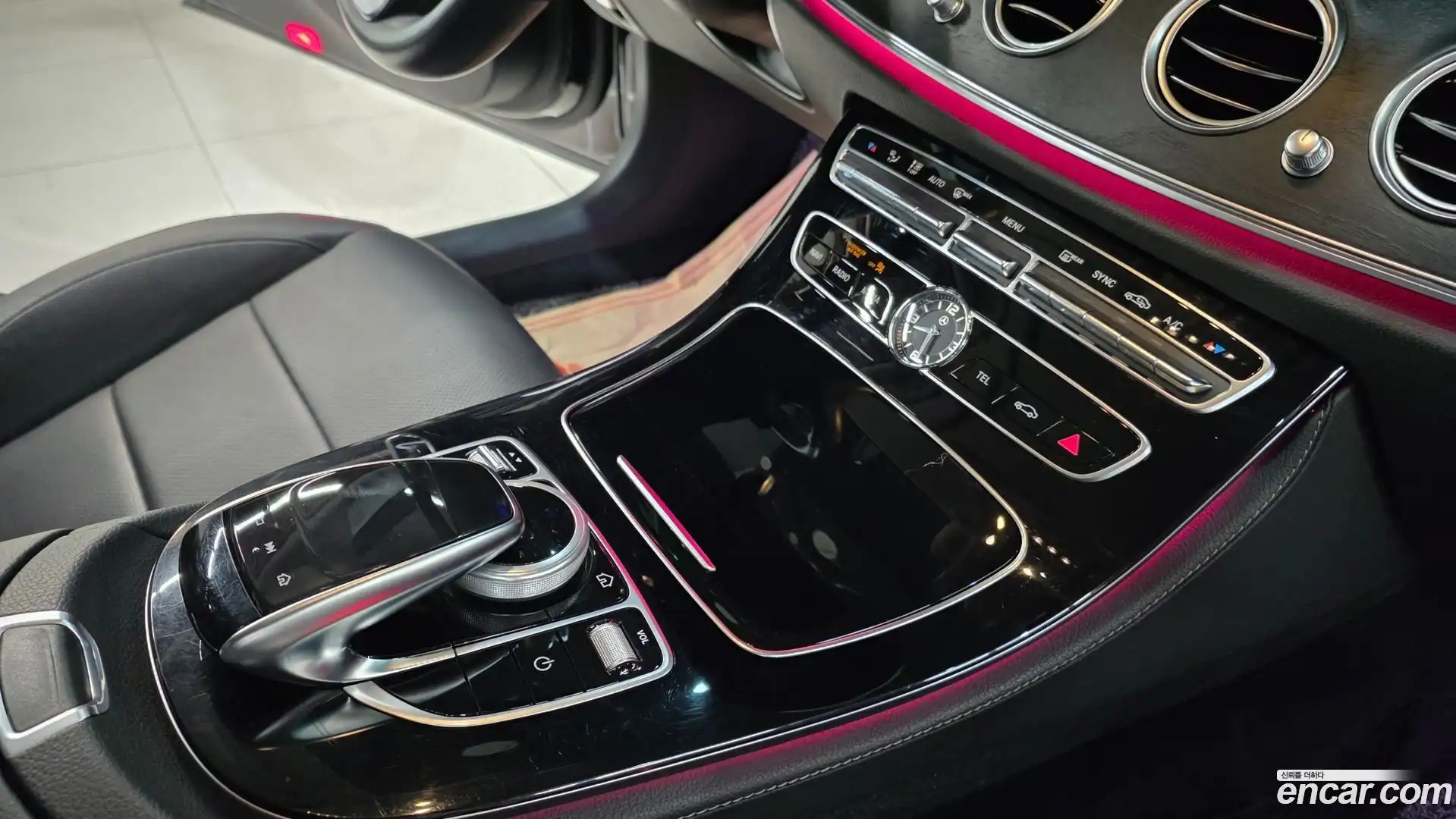E-Class Mercedes-Benz 2020.6-OPTION-017