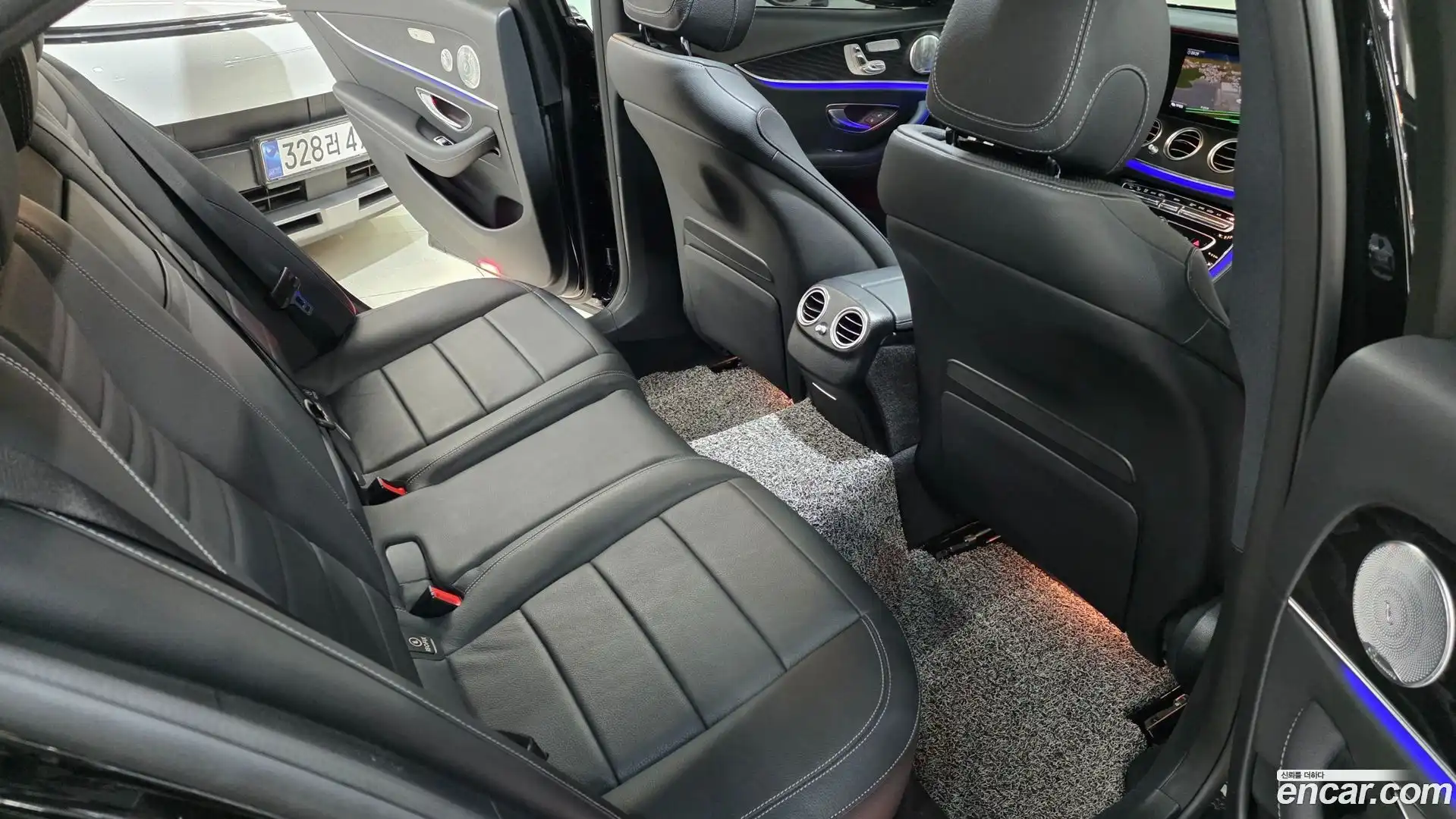 E-Class Mercedes-Benz 2020.6-OPTION-022