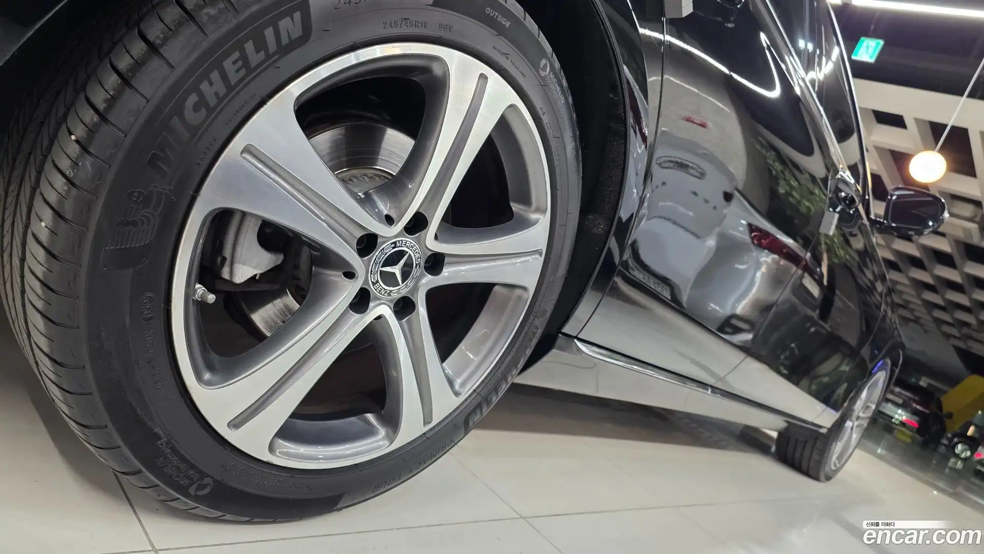 E-Class Mercedes-Benz 2020.6-OPTION-023