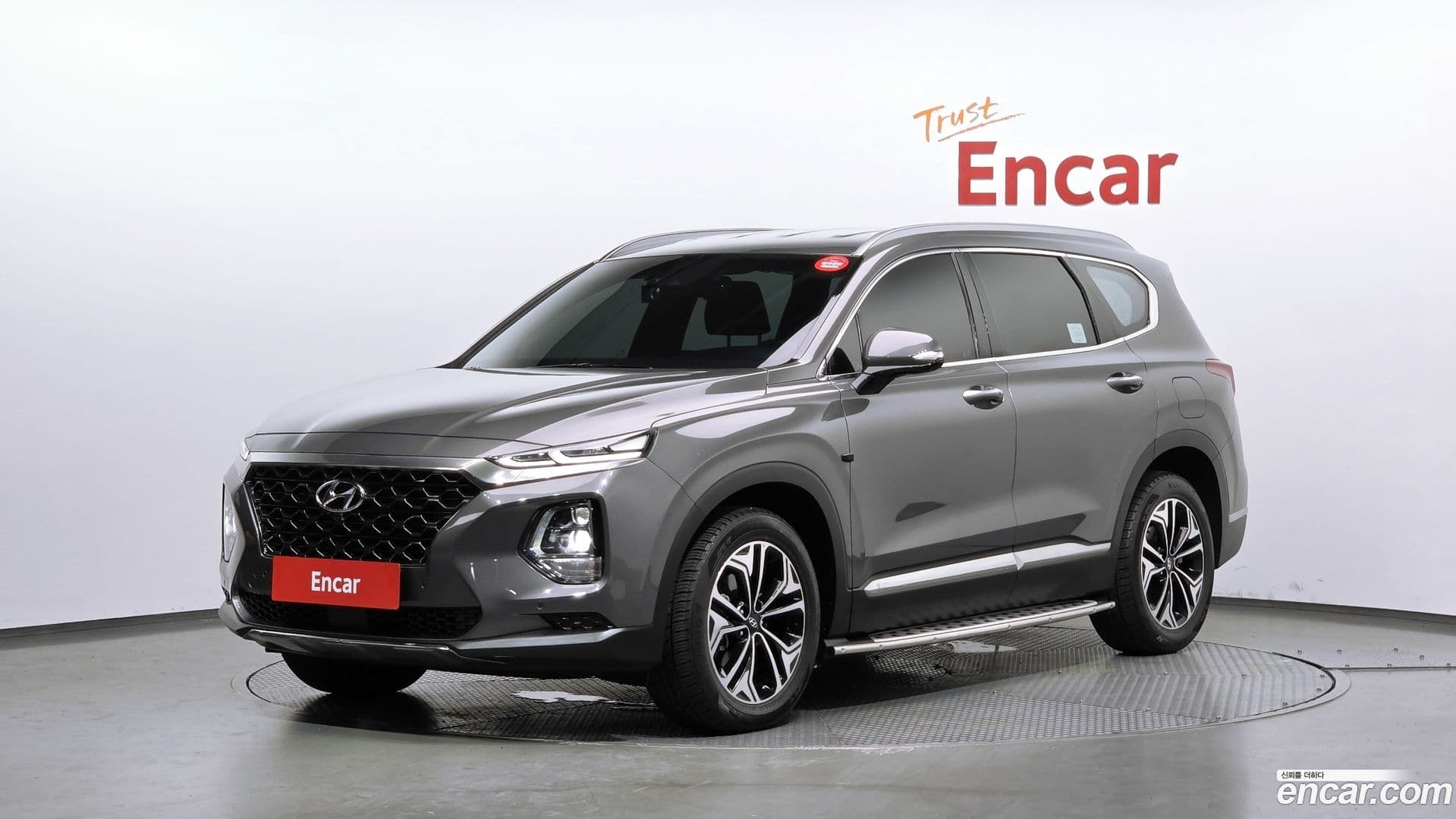 Main__Slider__Photo:Santafe Hyundai 2019.1-0