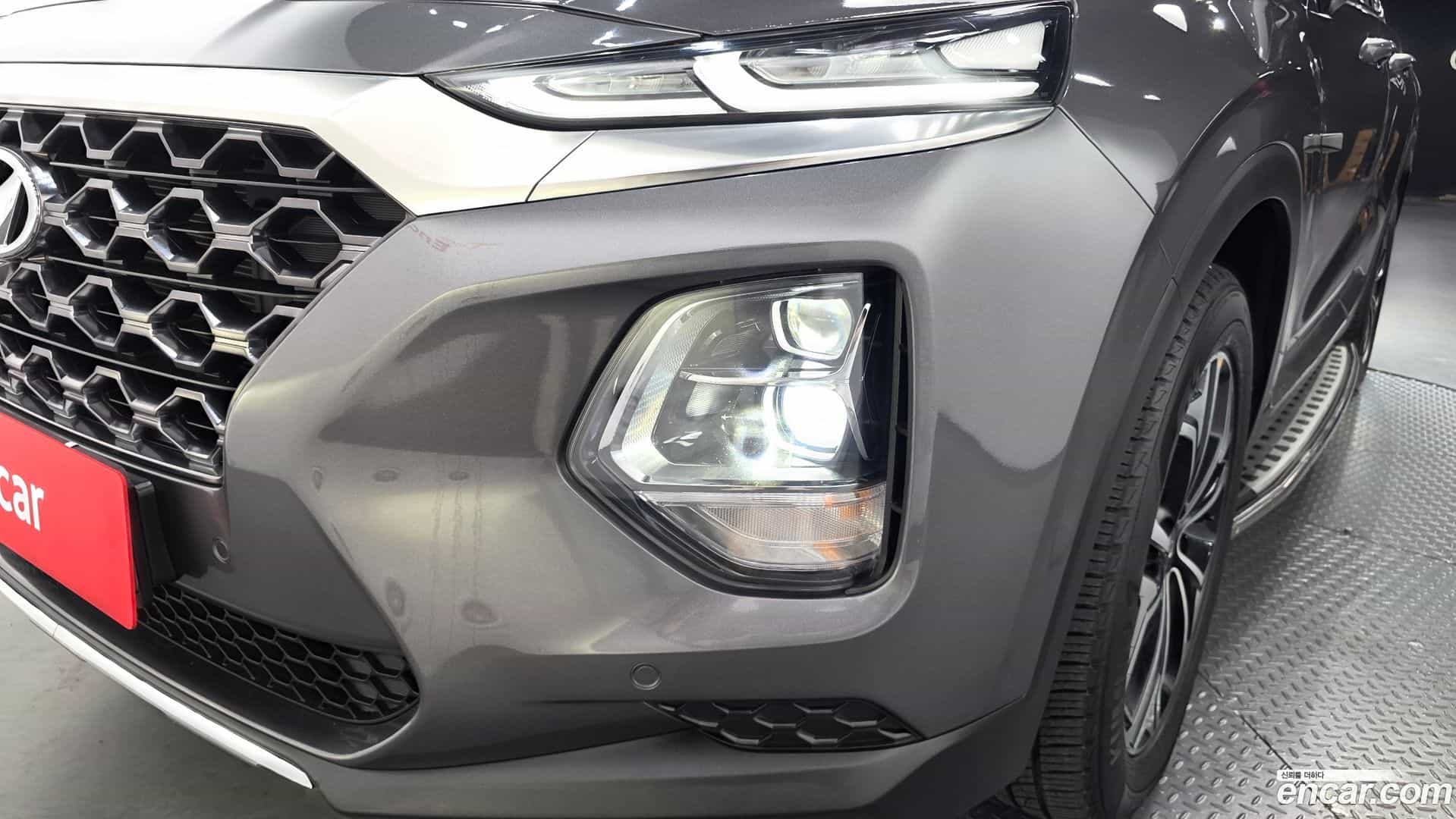 Santafe Hyundai 2019.1-OUTER-032