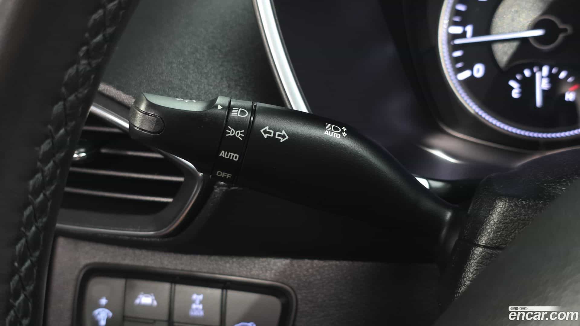 Santafe Hyundai 2019.1-OPTION-040