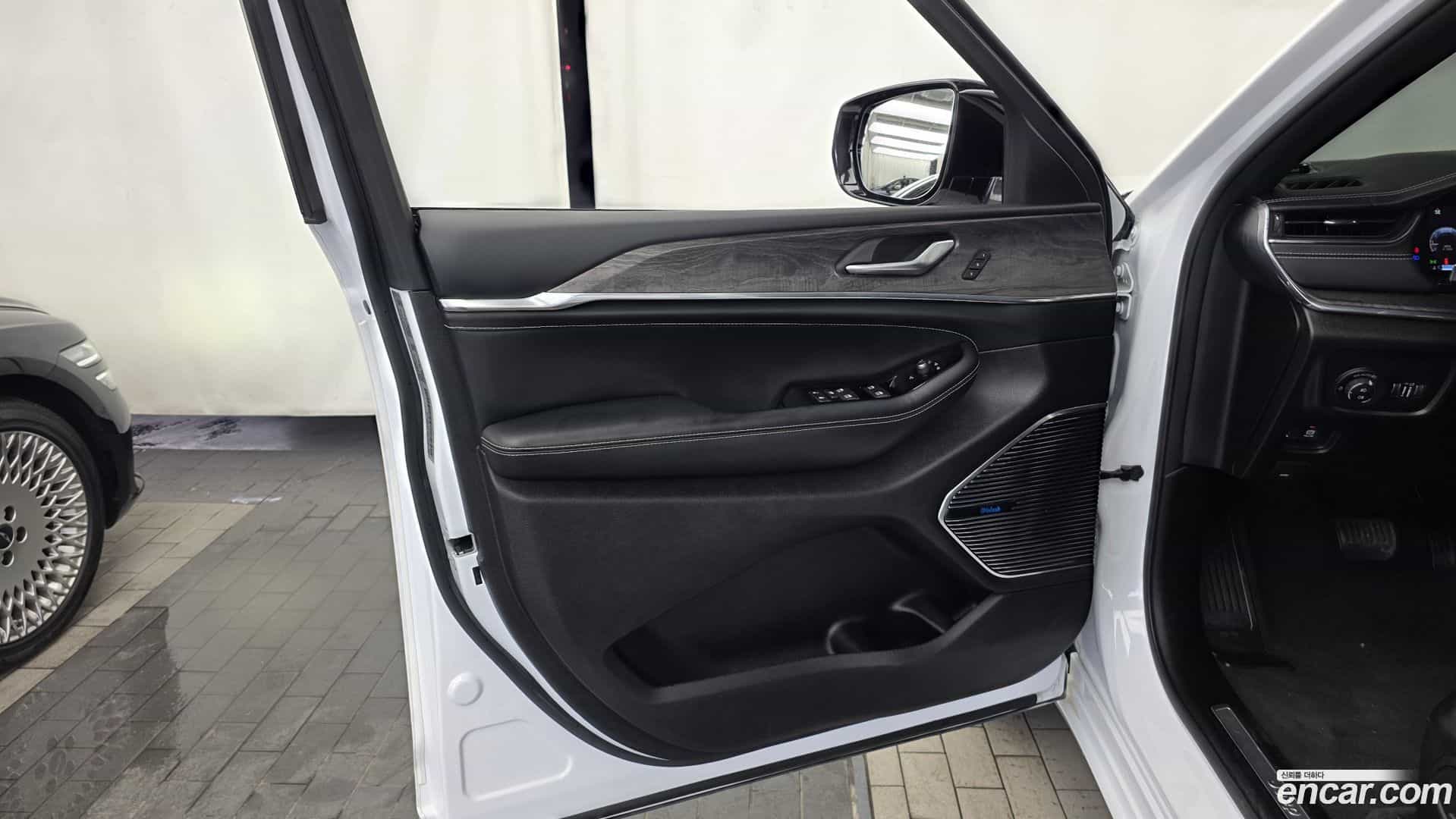 Cherokee Jeep 2023.11-INNER-034