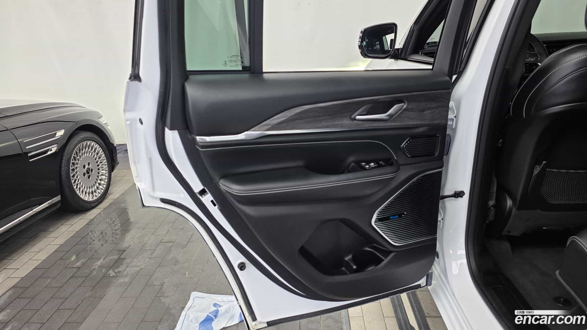 Cherokee Jeep 2023.11-INNER-035