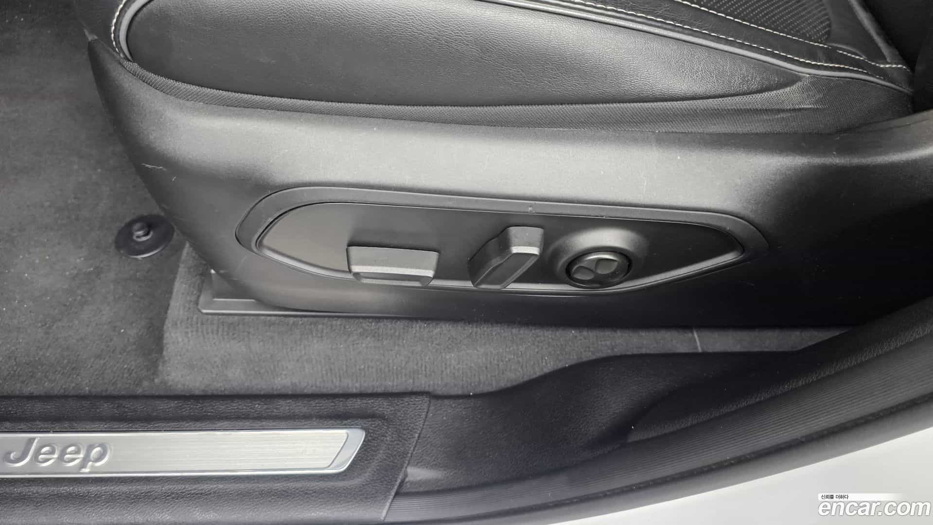 Cherokee Jeep 2023.11-OPTION-045