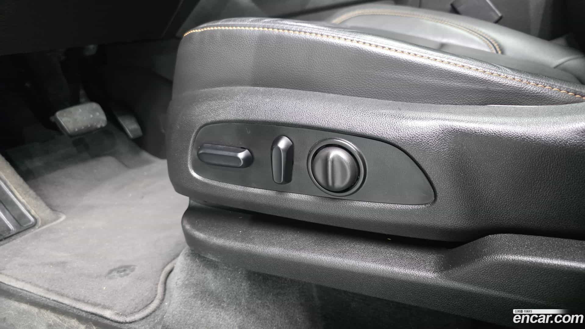Traverse Chevrolet 2021.2-OPTION-044