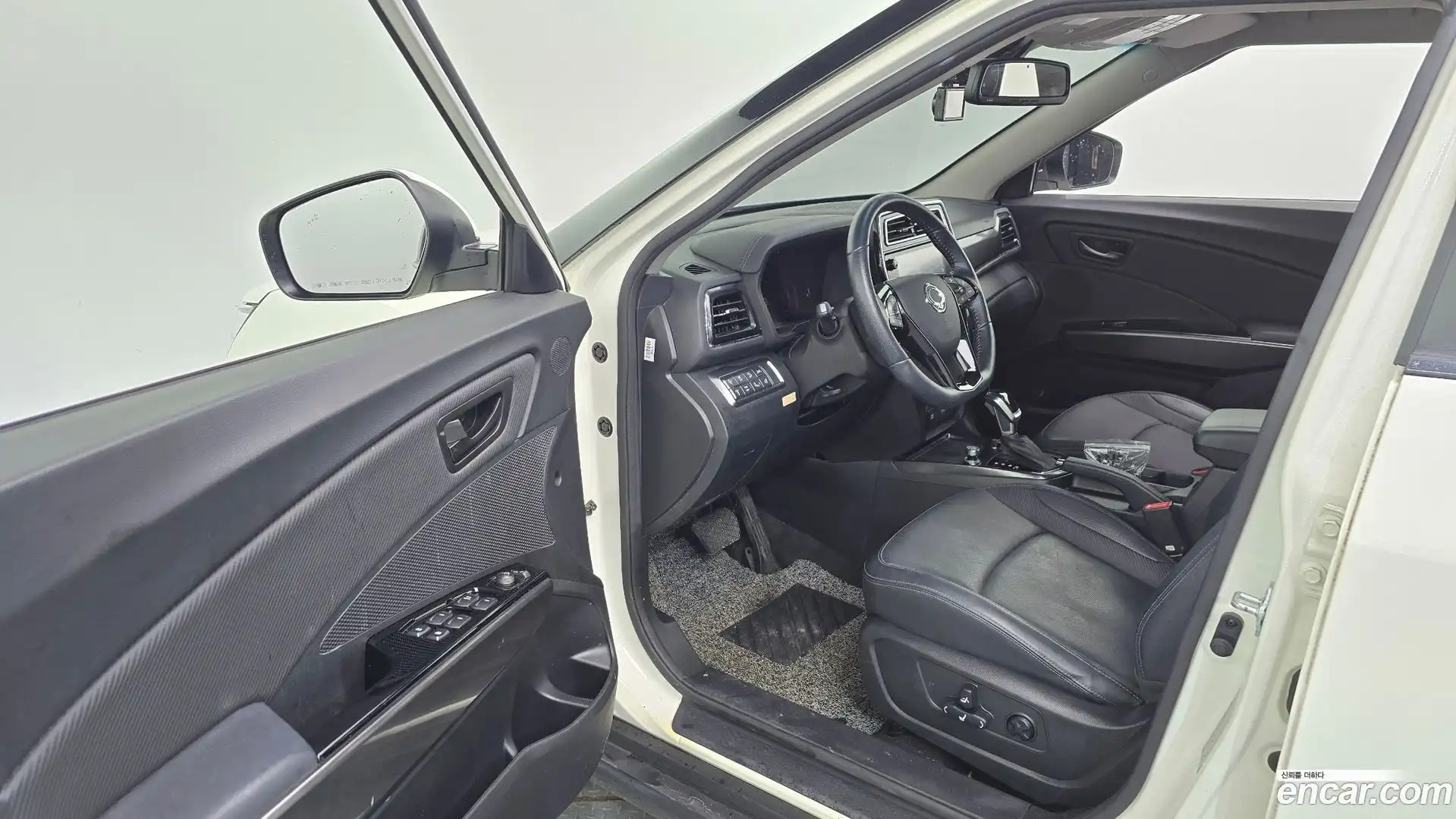 TIBOLI KG Mobility 2020.5-INNER-010