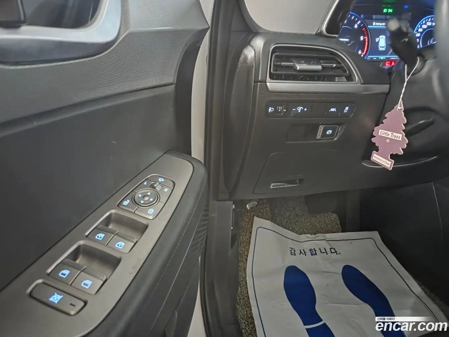 Palisade Hyundai 2022.1-INNER-010