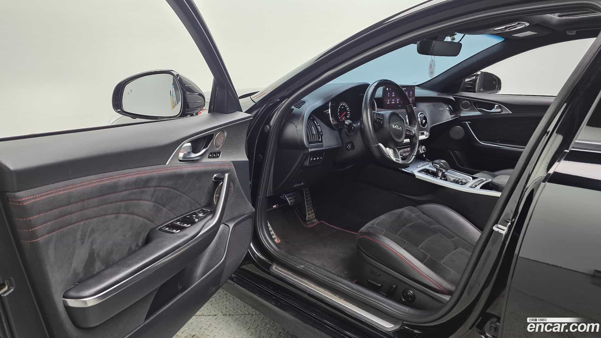 Stinger Kia 2022.5-INNER-010