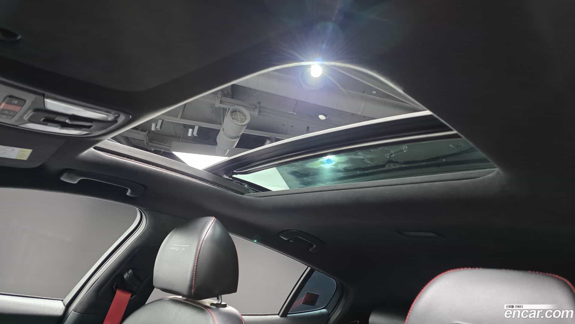 Stinger Kia 2022.5-OPTION-023