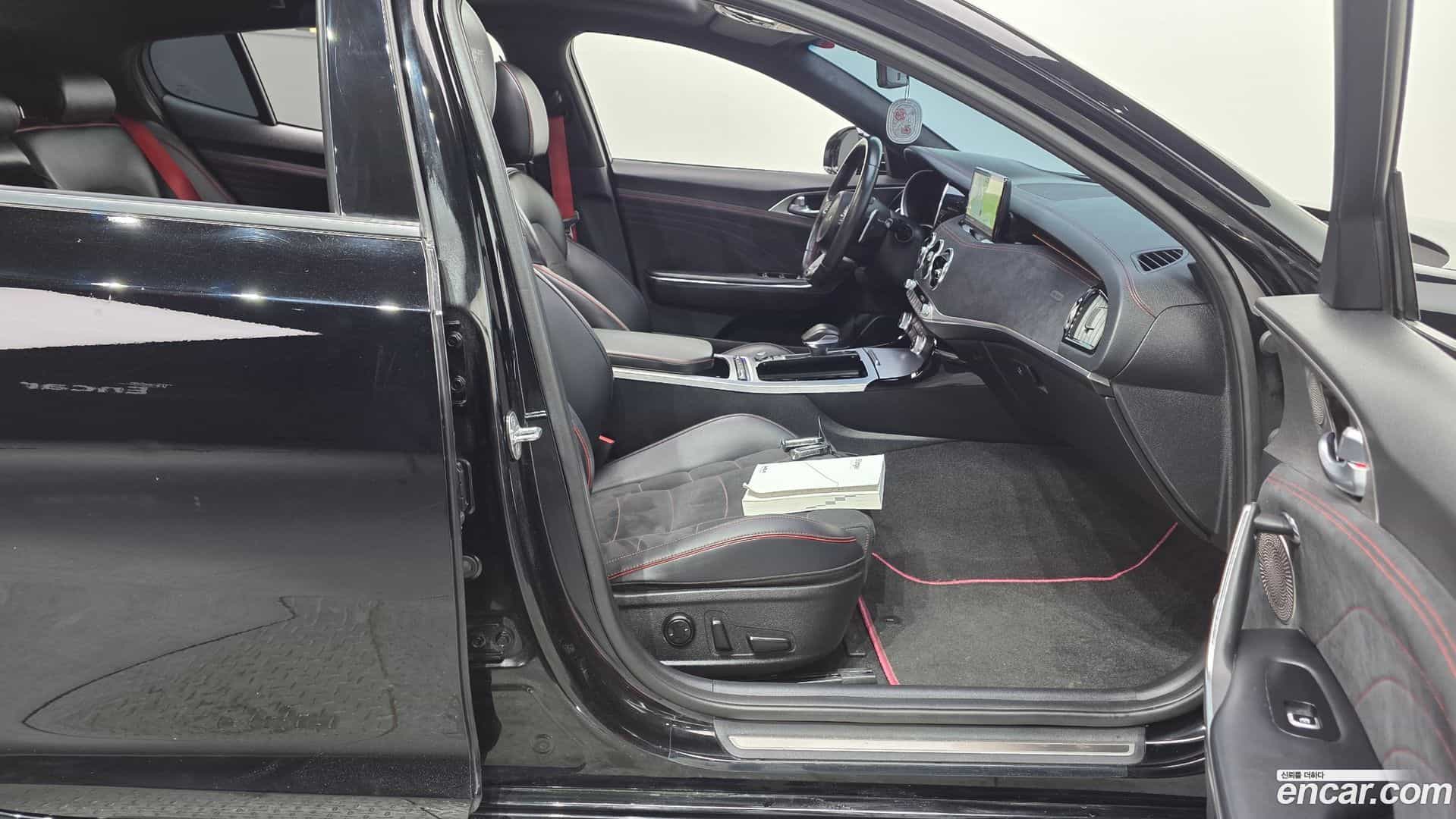 Stinger Kia 2022.5-INNER-036