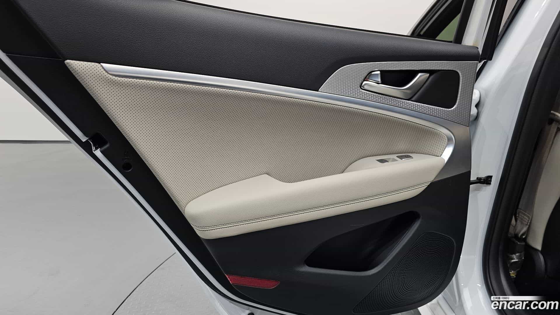 G70 Genesis 2021.6-INNER-035