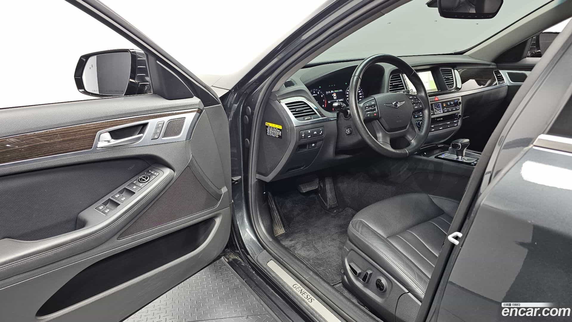 G80 Genesis 2019.11-INNER-010