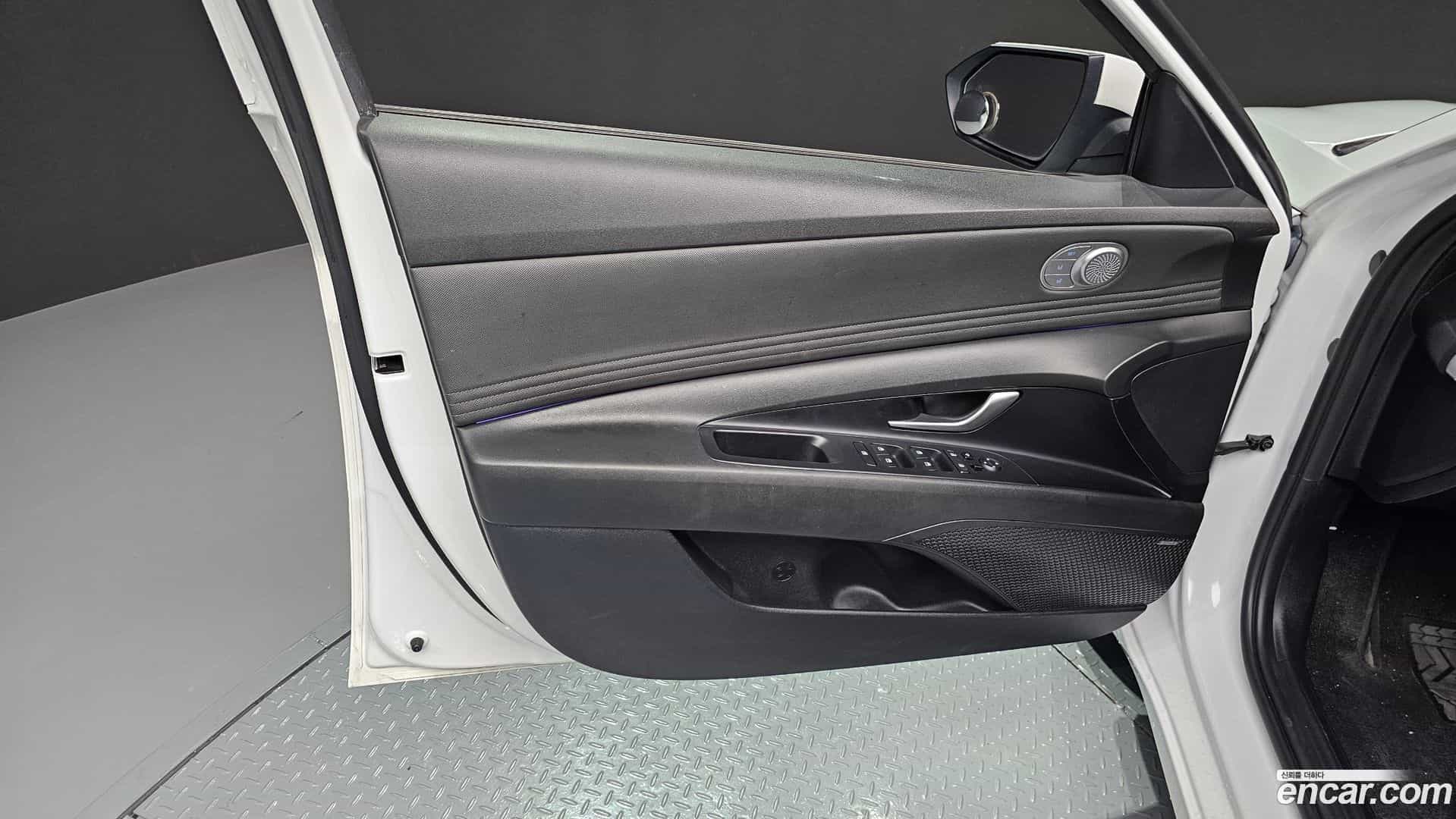 AVANTE Hyundai 2020.5-INNER-034