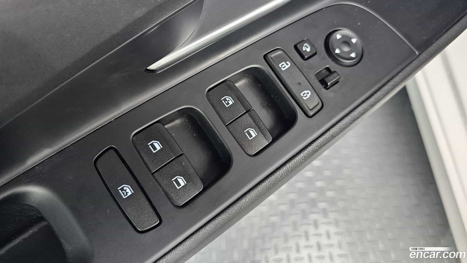 AVANTE Hyundai 2020.5-OPTION-041