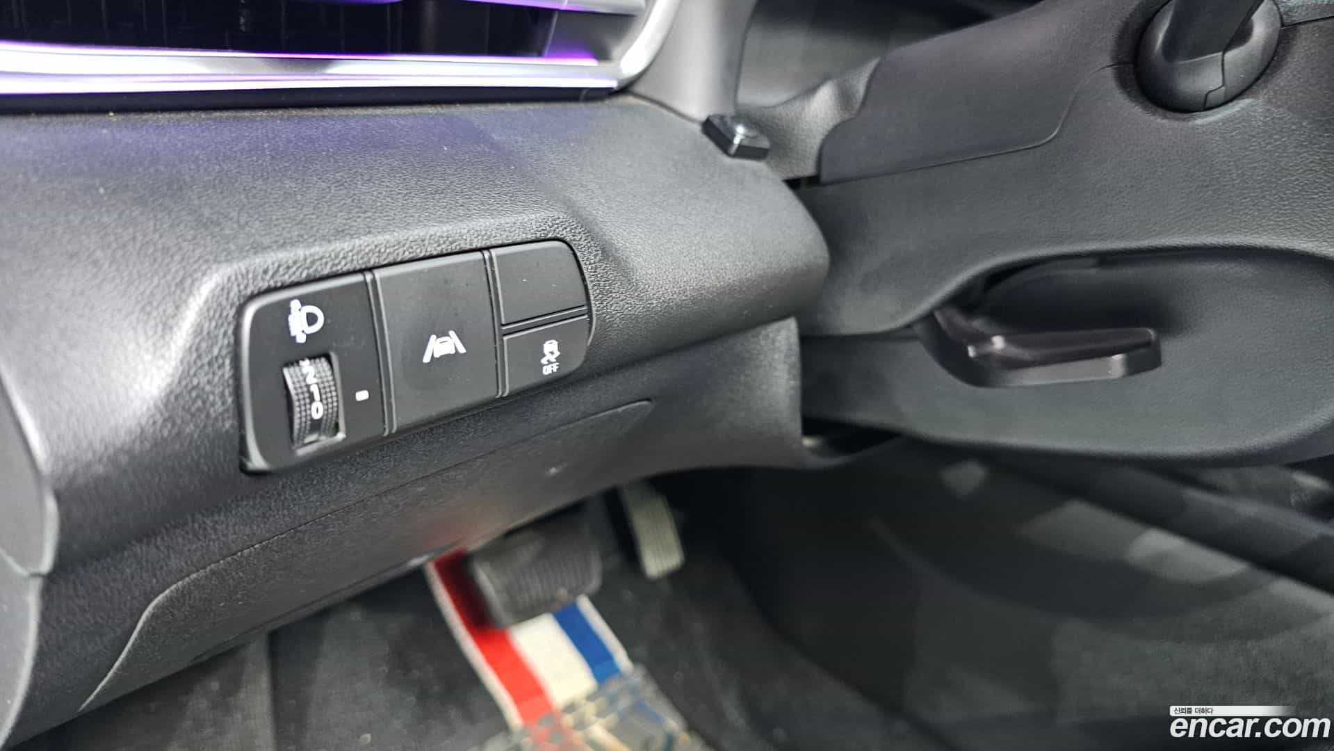 AVANTE Hyundai 2020.5-OPTION-042