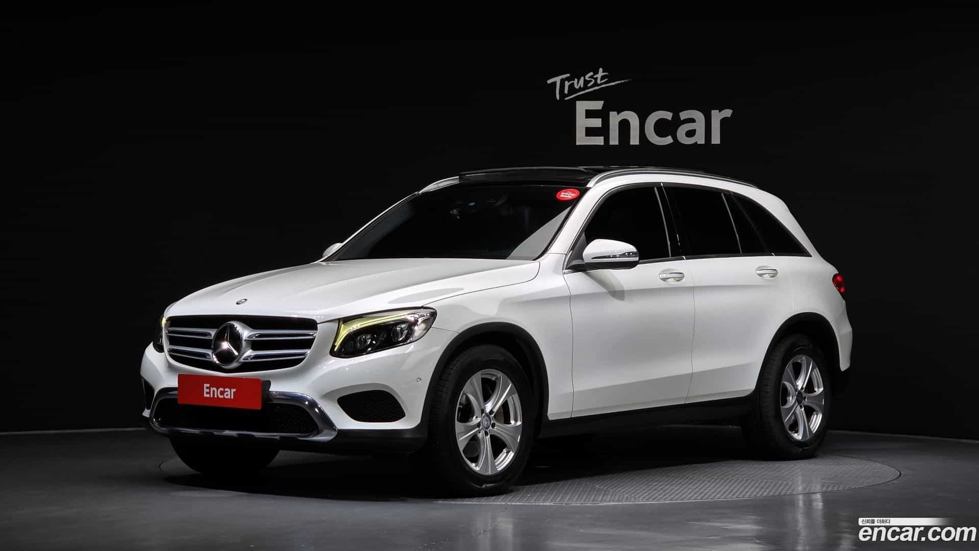 GLC-Class Mercedes-Benz 2016.0-OUTER-001