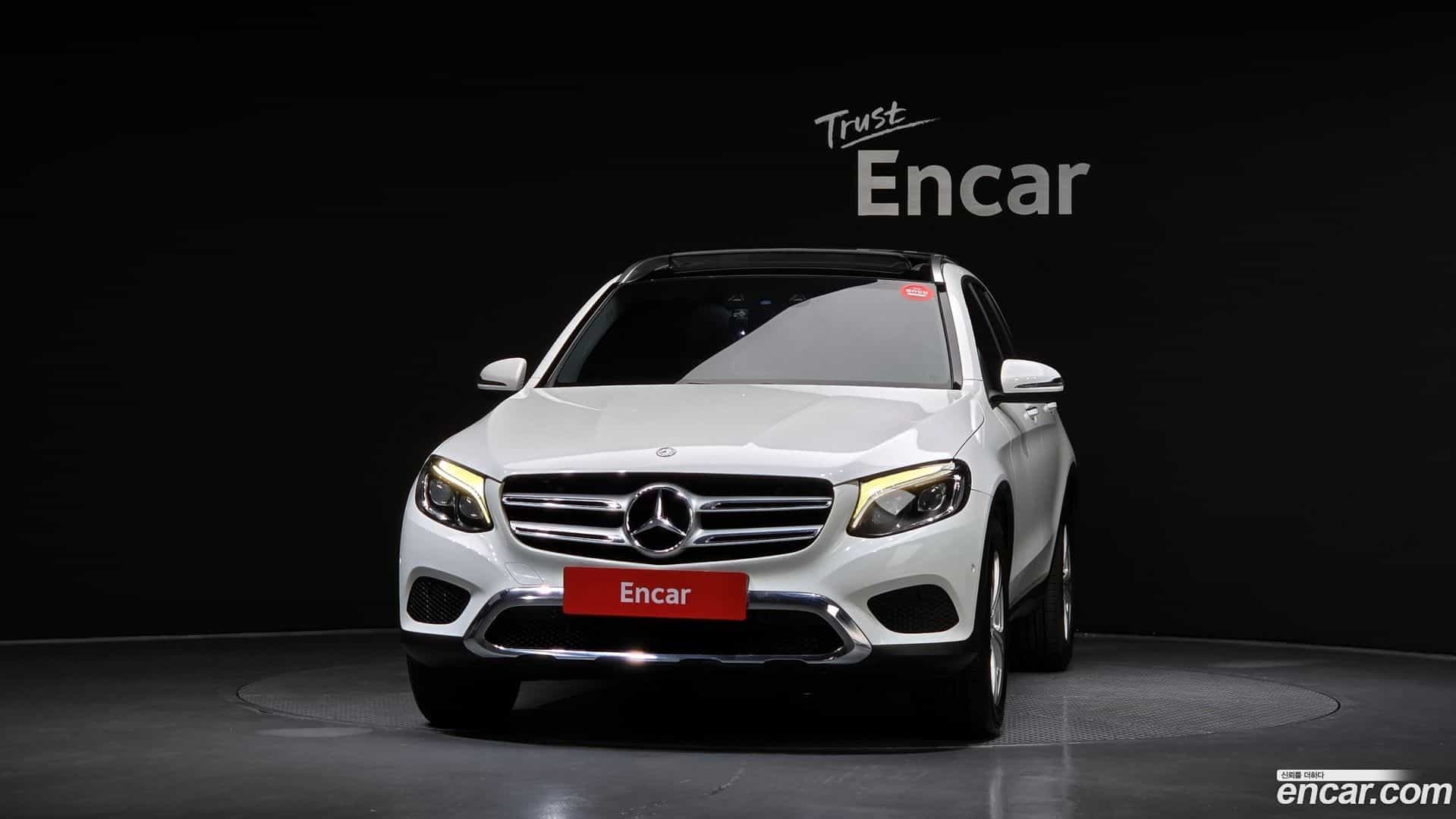 GLC-Class Mercedes-Benz 2016.0-OUTER-003