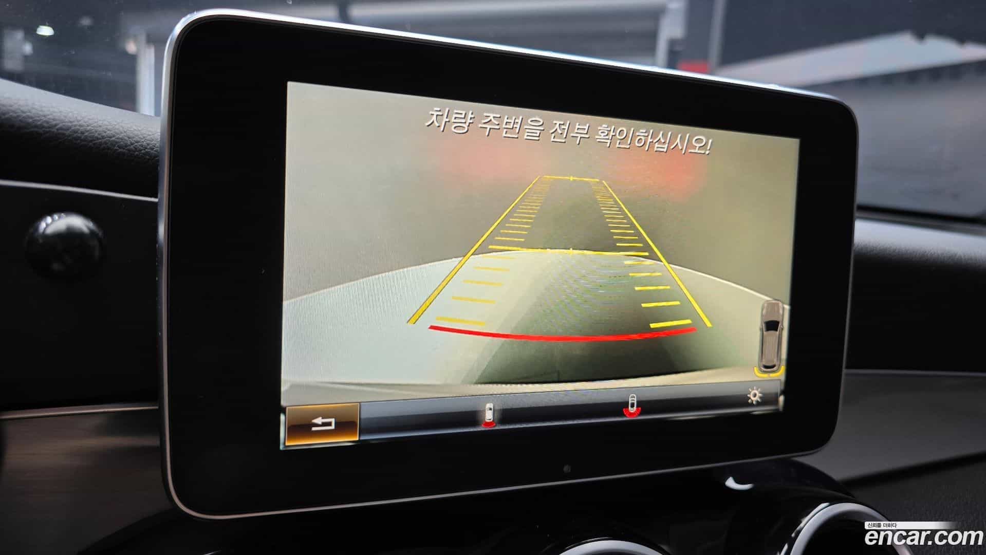 GLC-Class Mercedes-Benz 2016.0-OPTION-019