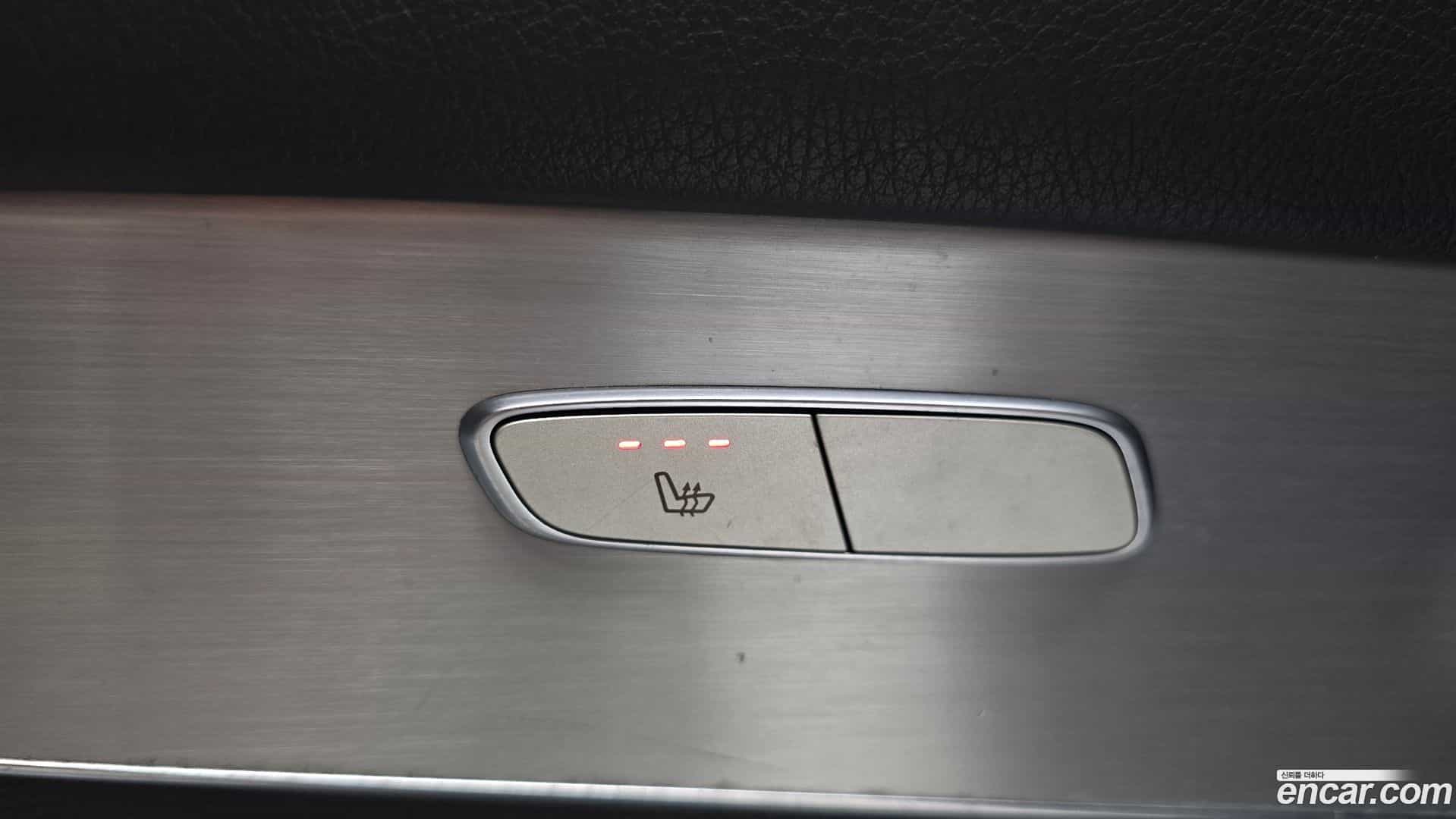 GLC-Class Mercedes-Benz 2016.0-OPTION-022