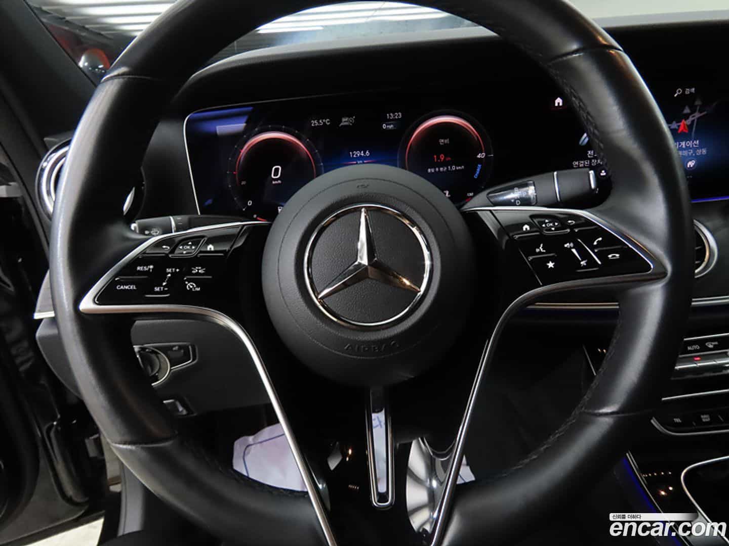 E-Class Mercedes-Benz 2023.4-INNER-008