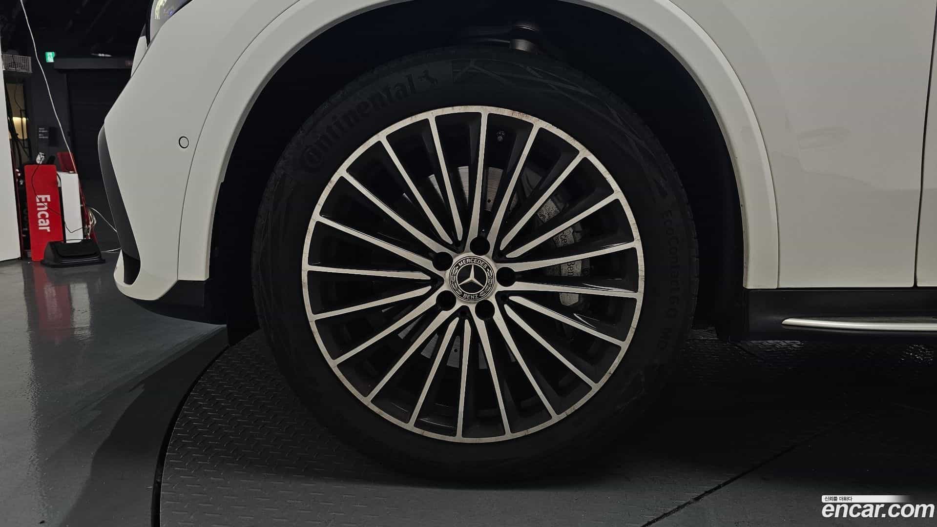 GLC-Class Mercedes-Benz 2025.8-OUTER-005