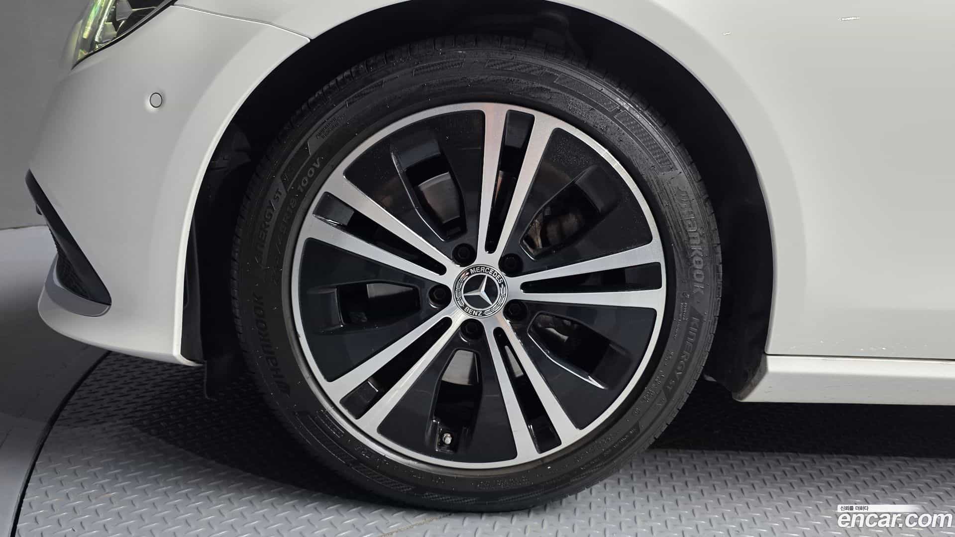 E-Class Mercedes-Benz 2020.11-OUTER-005