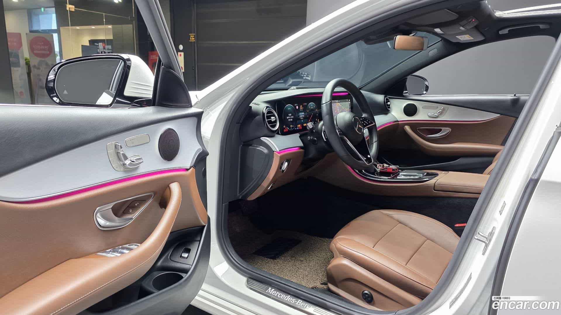 E-Class Mercedes-Benz 2020.11-INNER-010