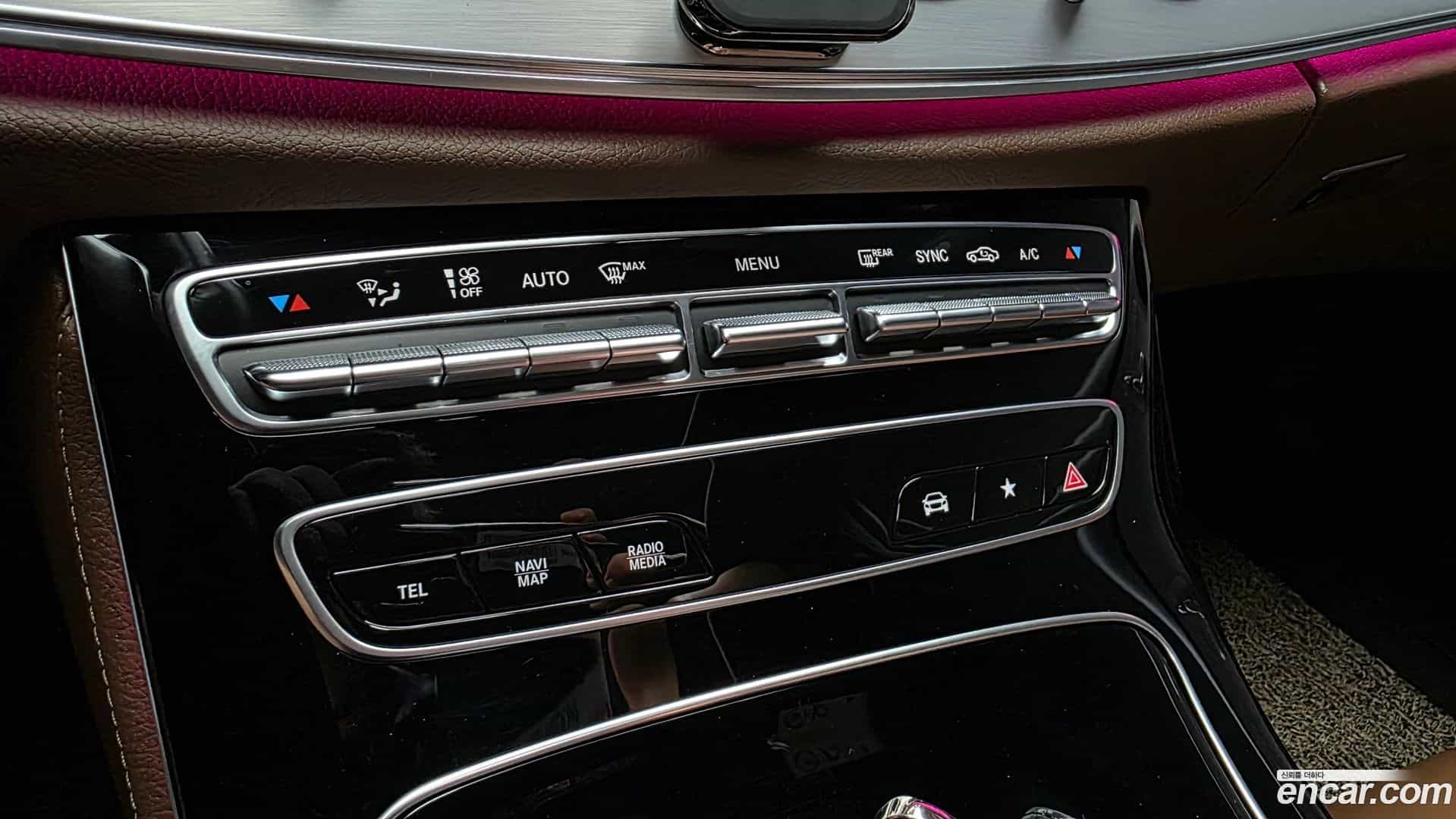 E-Class Mercedes-Benz 2020.11-OPTION-022