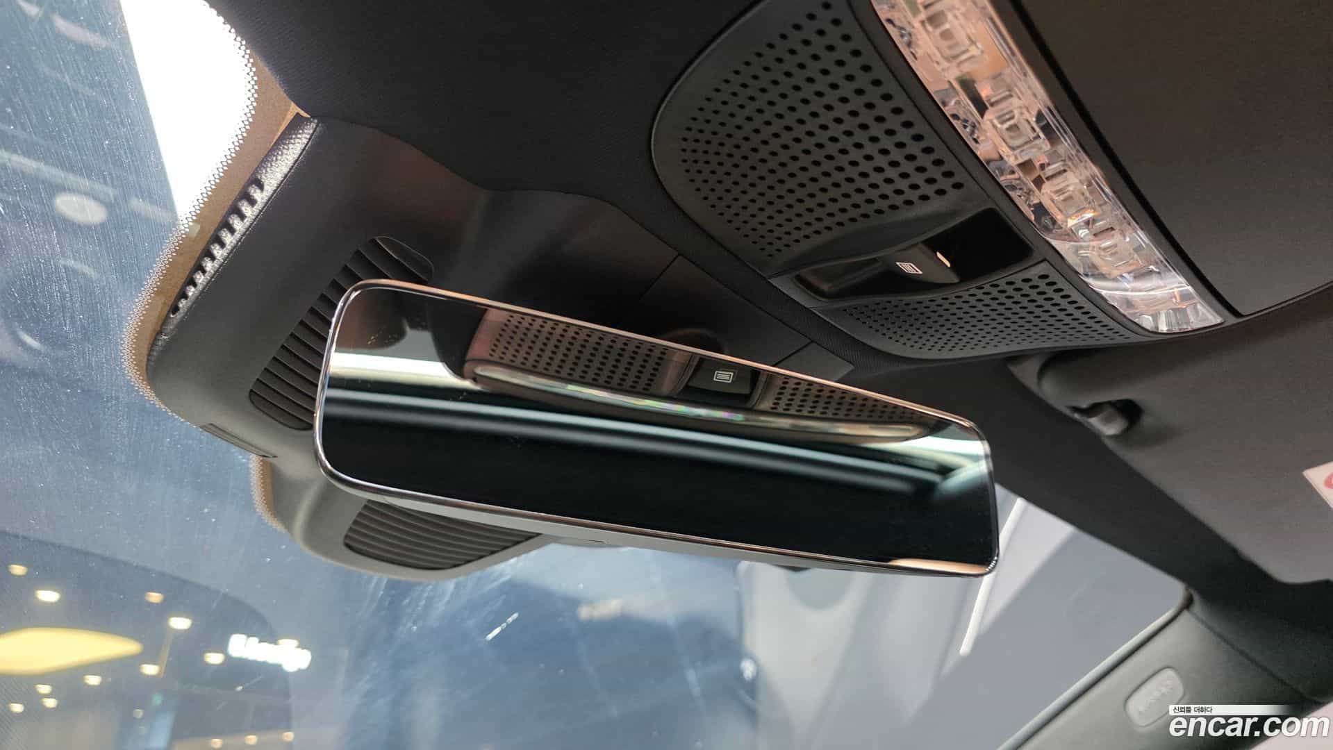 E-Class Mercedes-Benz 2020.11-OPTION-023