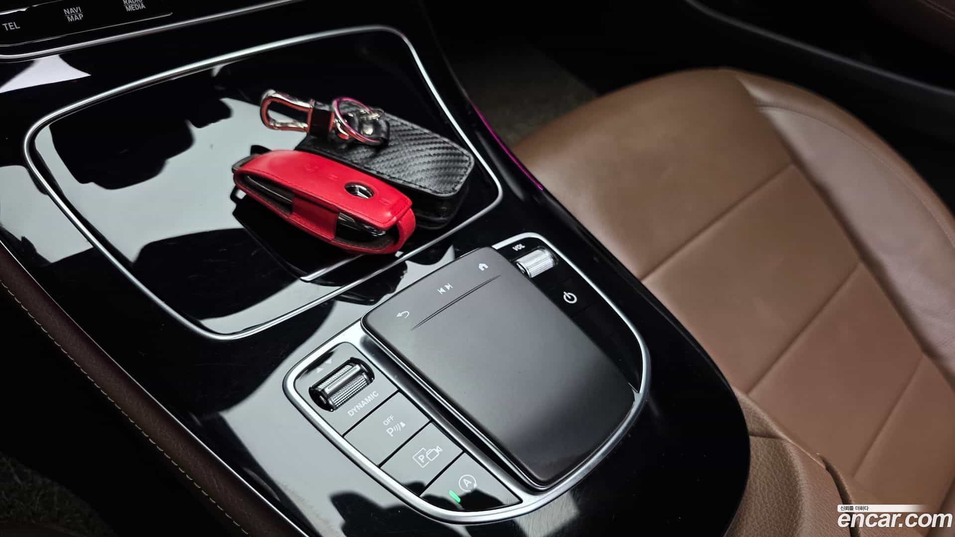 E-Class Mercedes-Benz 2020.11-OPTION-045