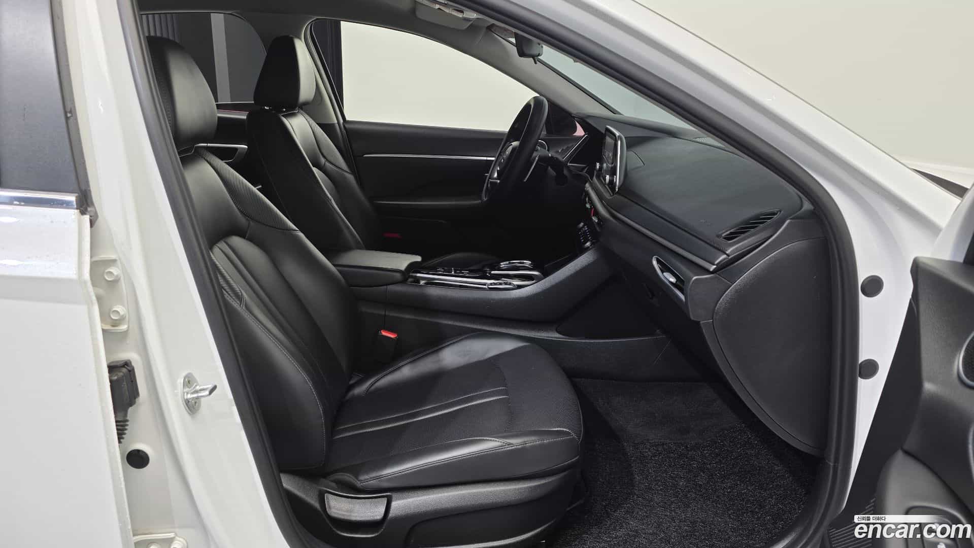 Sonata Hyundai 2021.0-INNER-036