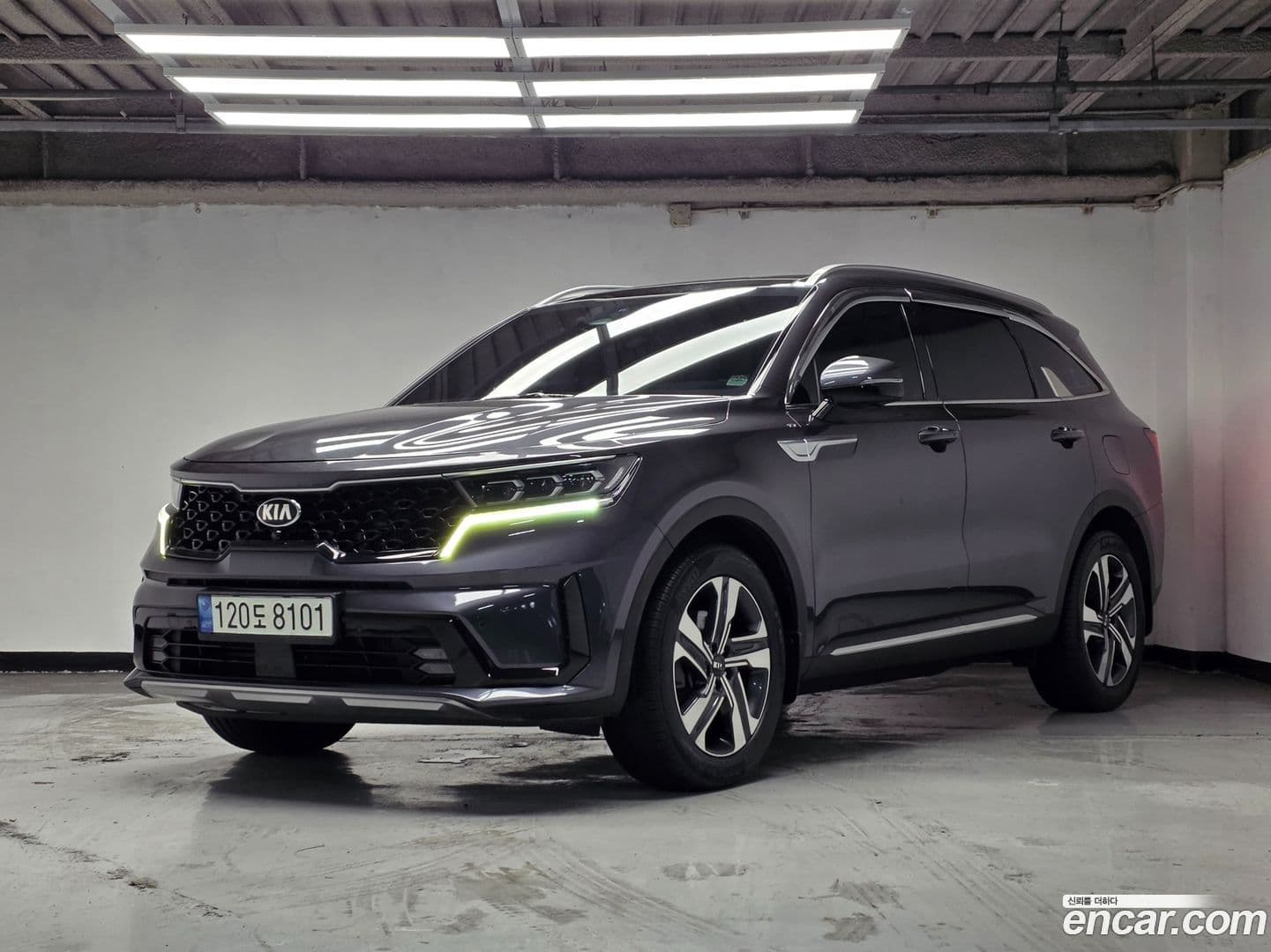 Main__Slider__Photo:Sorento Kia 2021.0-0