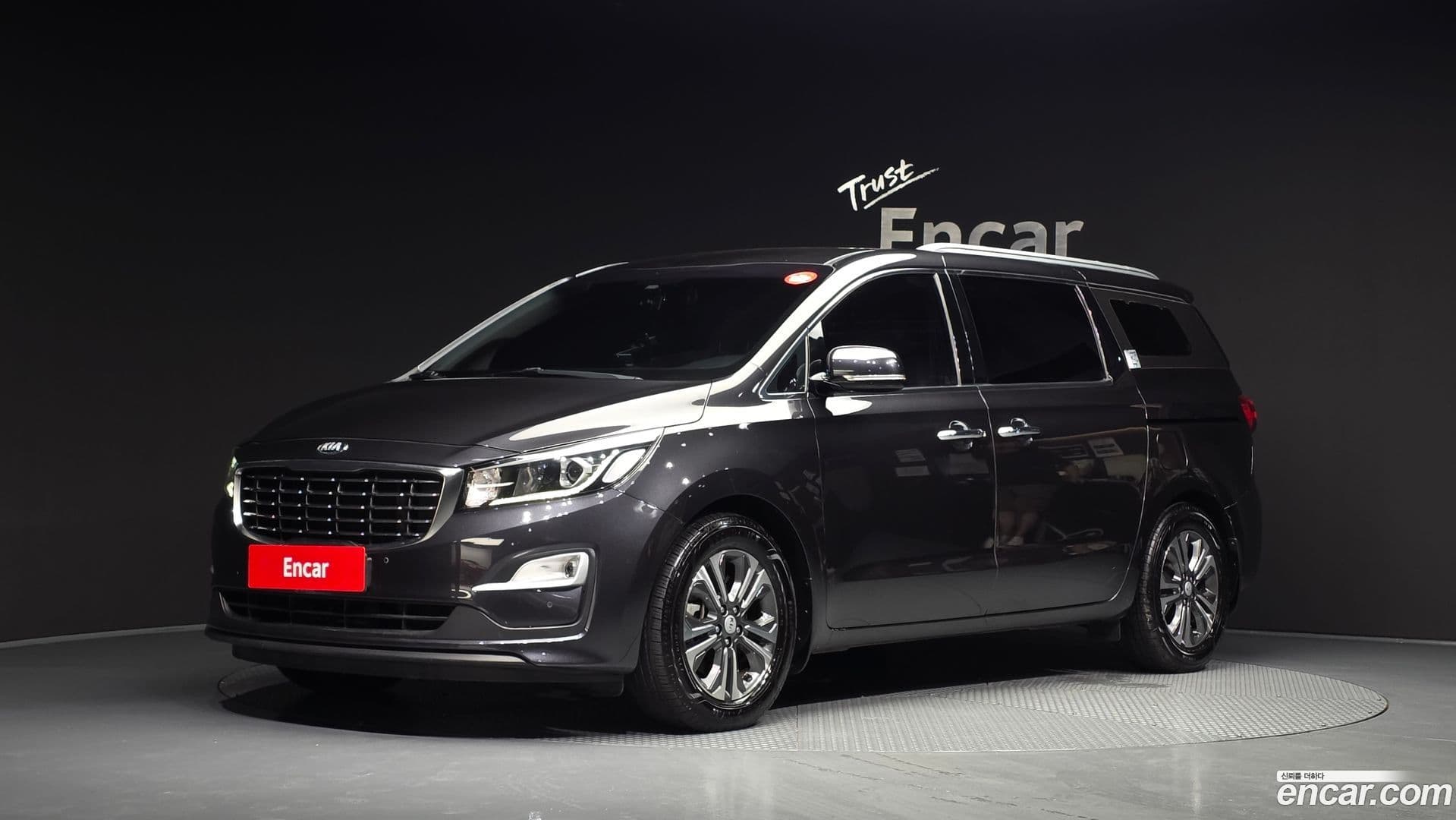 Main__Slider__Photo:Canival Kia 2018.9-0