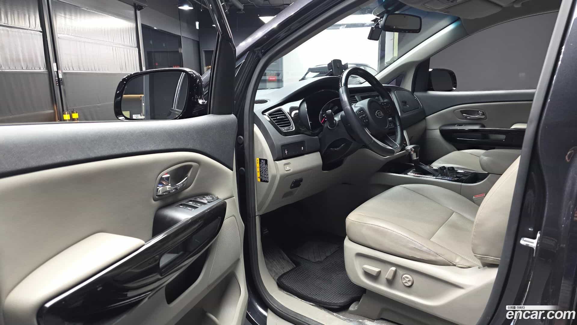 Canival Kia 2018.9-INNER-010