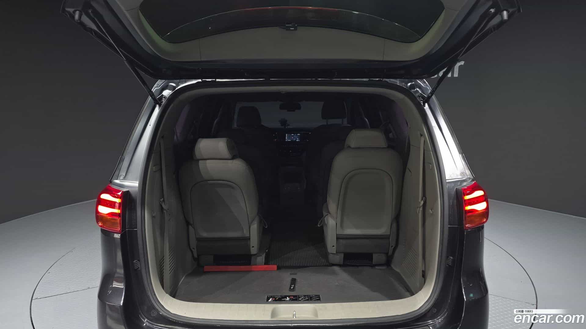 Canival Kia 2018.9-OPTION-024