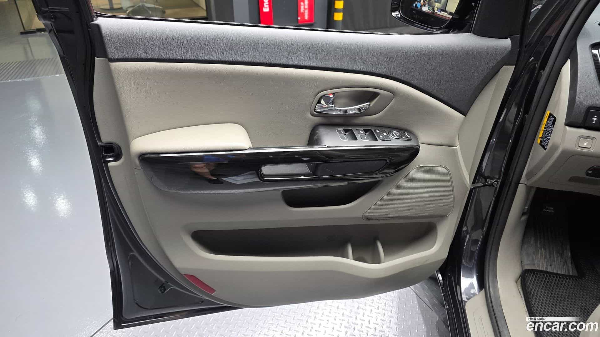 Canival Kia 2018.9-INNER-035