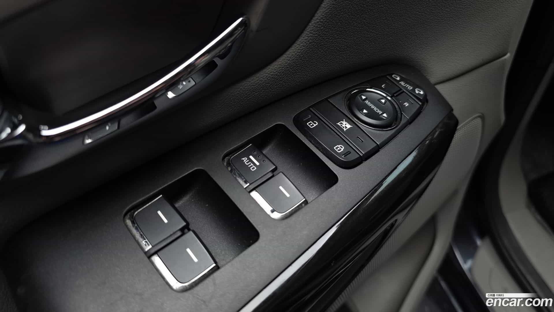 Canival Kia 2018.9-OPTION-042