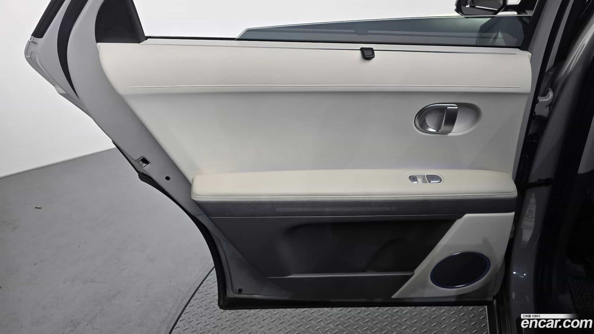 Ioniq5 Hyundai 2022.11-INNER-035