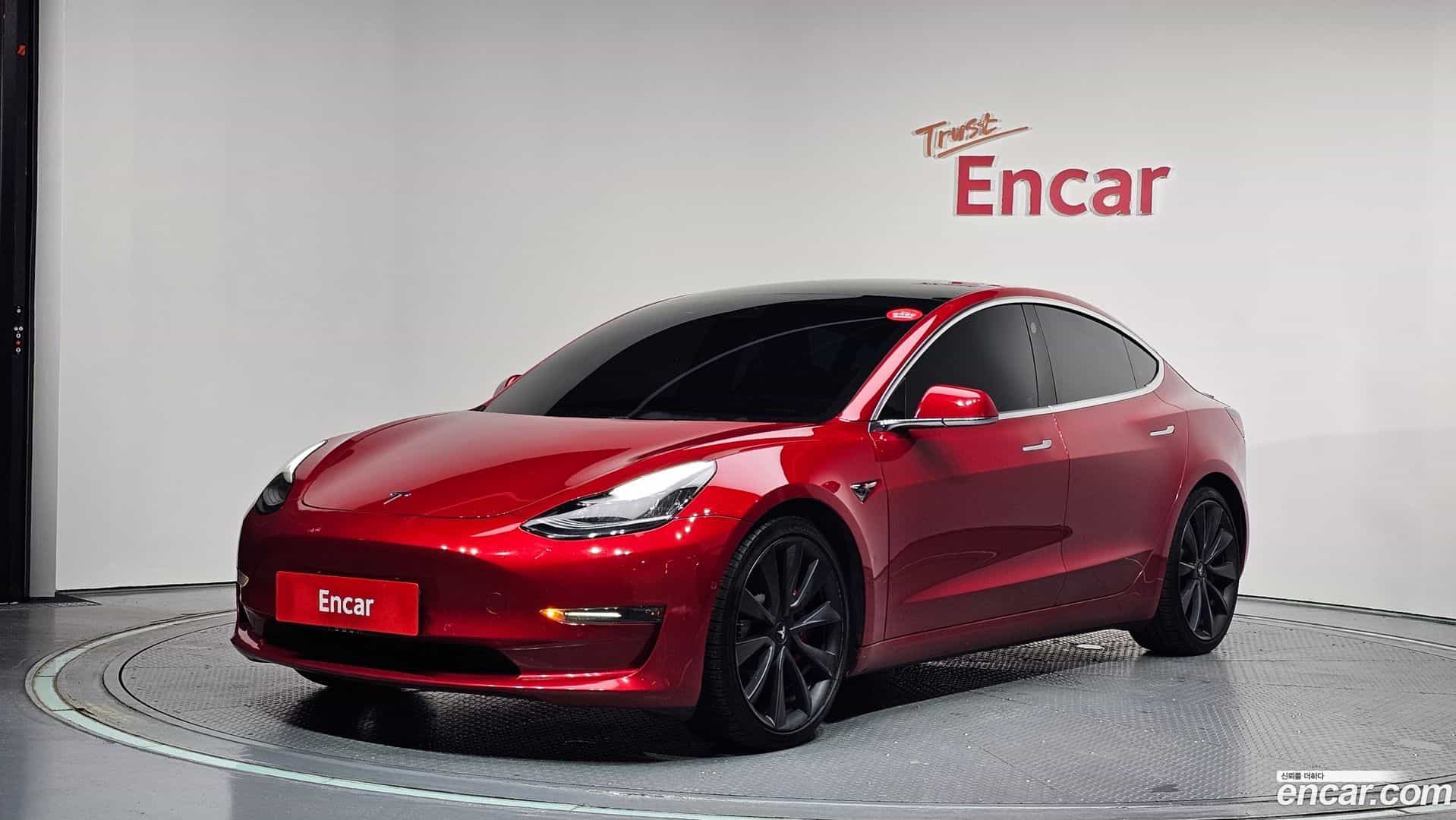 Model 3 Tesla 2020.10-OUTER-001