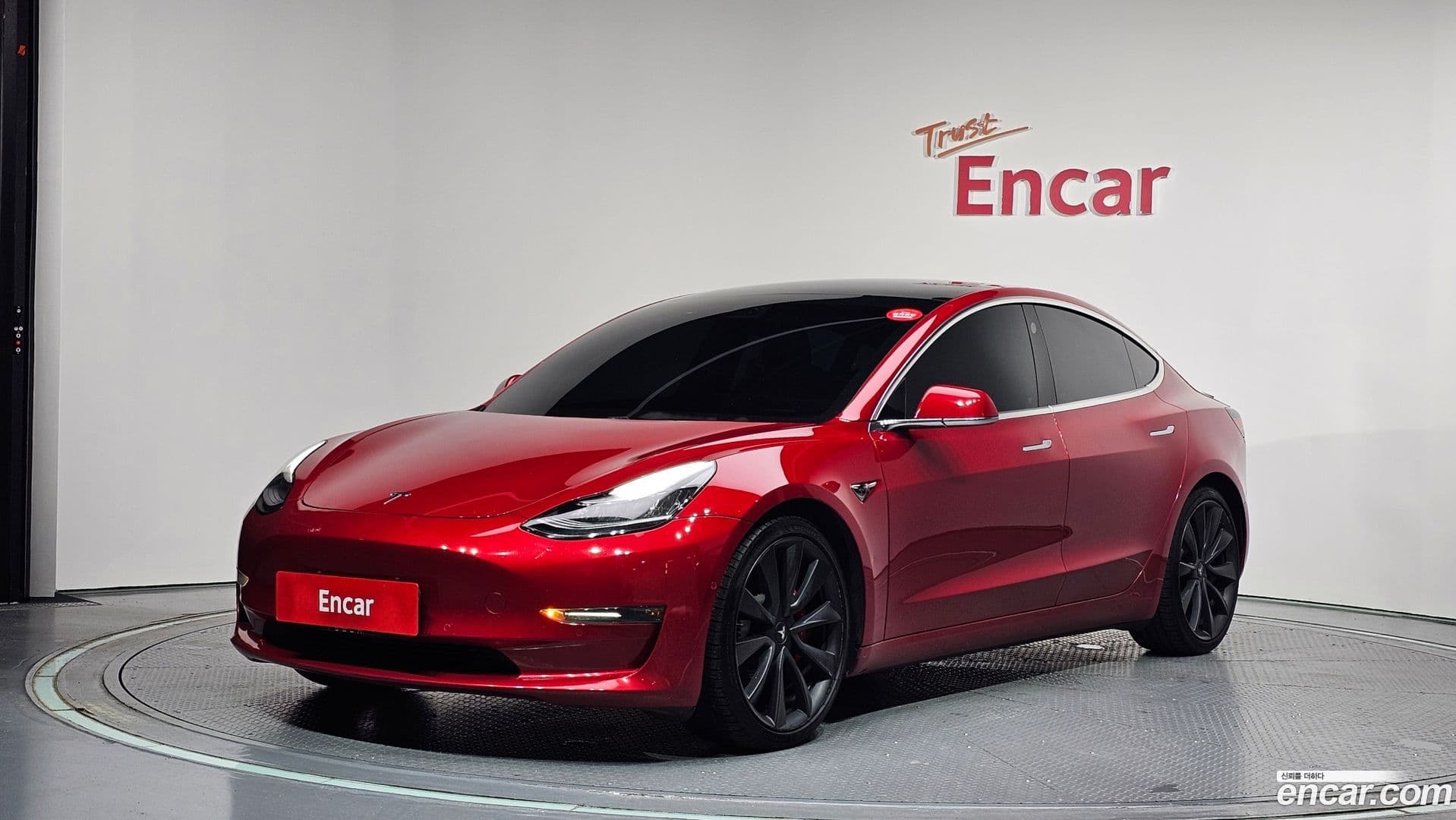 Main__Slider__Photo:Model 3 Tesla 2020.10-0