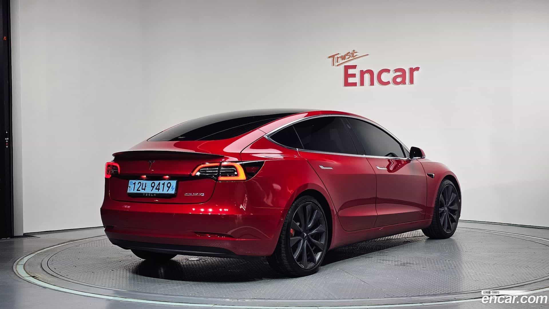 Model 3 Tesla 2020.10-OUTER-002