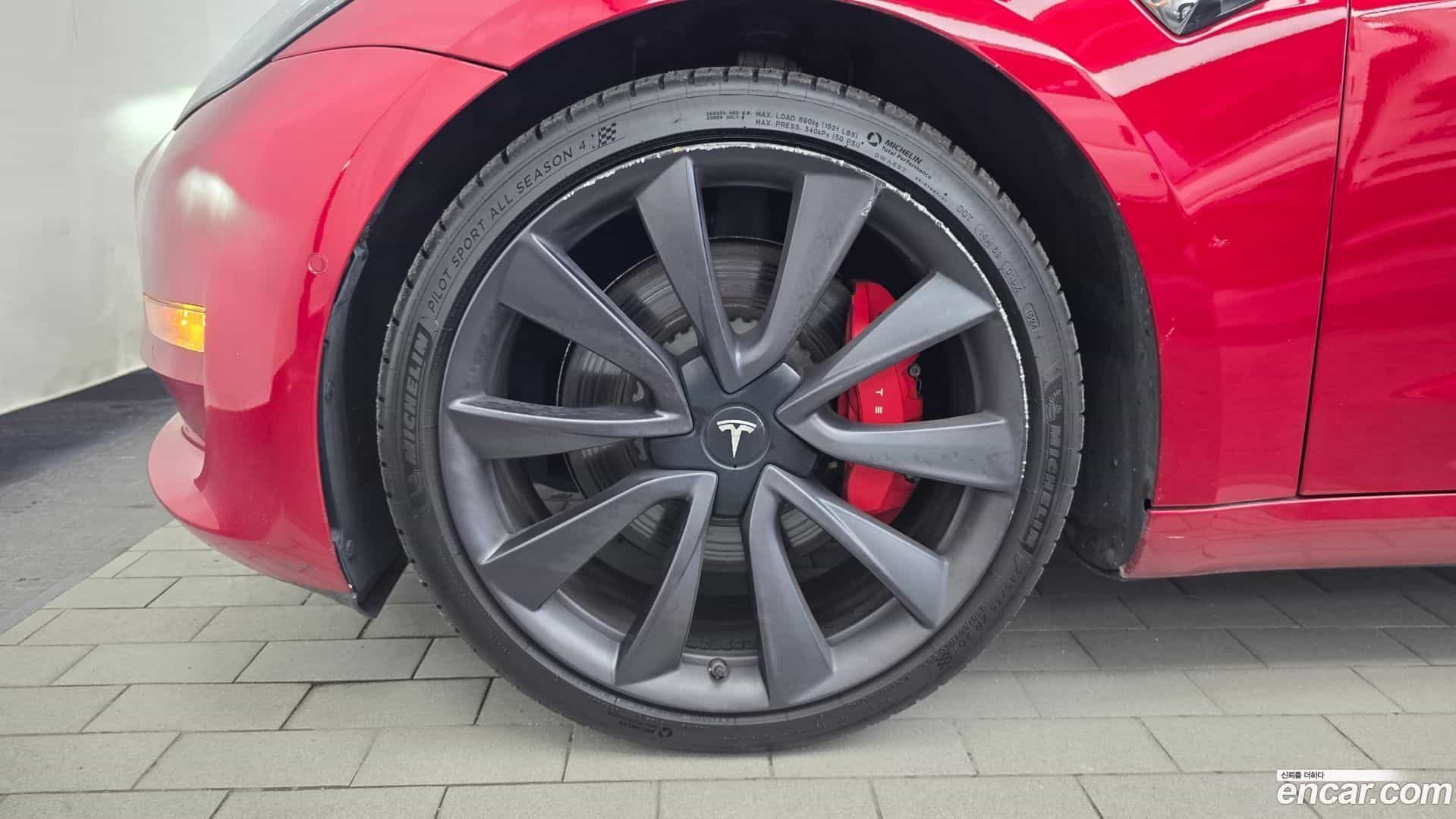 Model 3 Tesla 2020.10-OUTER-005