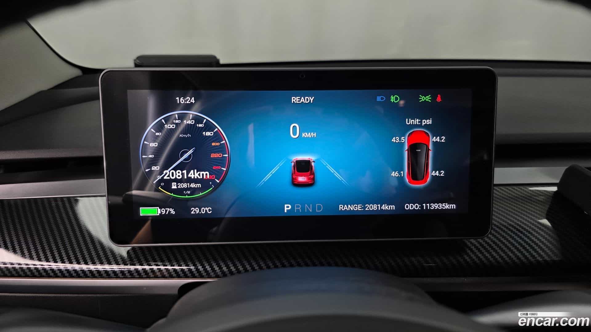 Model 3 Tesla 2020.10-INNER-008